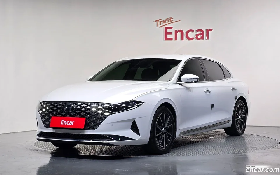 Hyundai Grandeur IG 2.5 2022 — photo 1, buy with delivery to Moscow