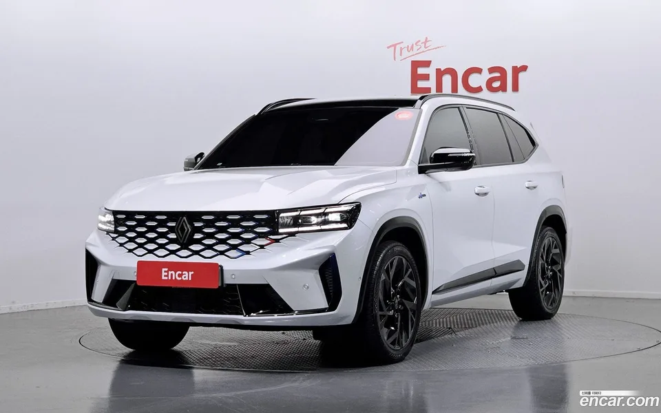 Renault Samsung Grand Koleos 1.5 E-TECH 2WD 2025 — фото 1, купить с доставкой в Москву