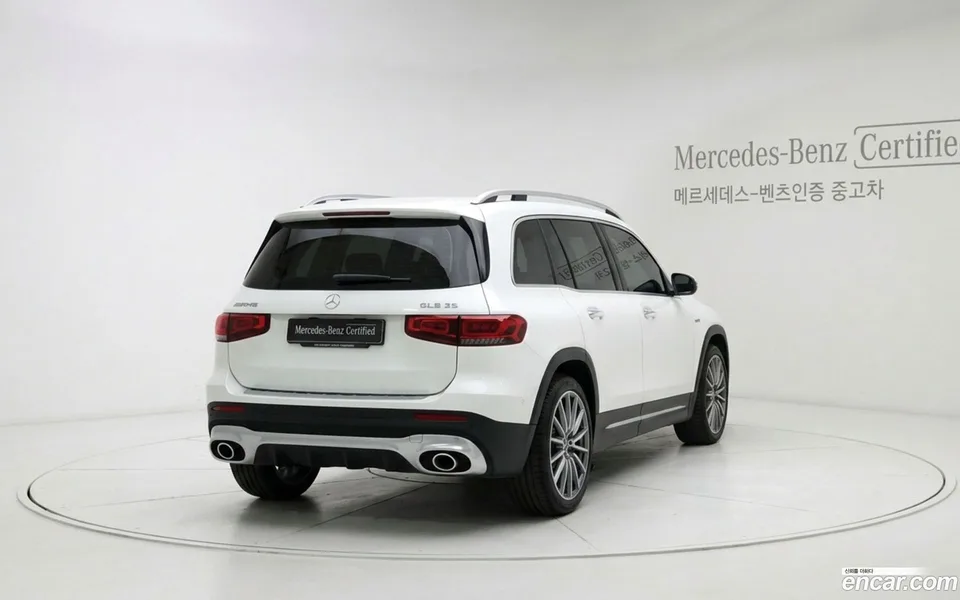 Mercedes-Benz GLB-Class AMG GLB35 4MATIC 2025 — thumbnail 4
