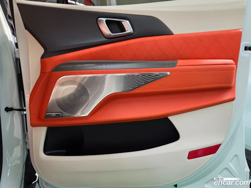 Kia Carnival HEV 9 () 2026 — thumbnail 5