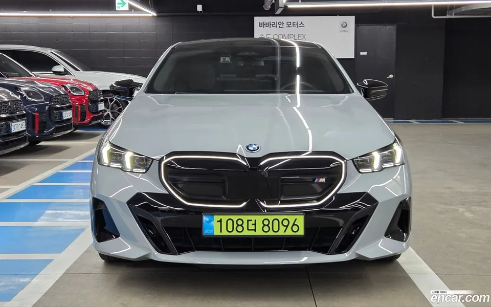 BMW i5 M60 xDrive 2024 — thumbnail 3