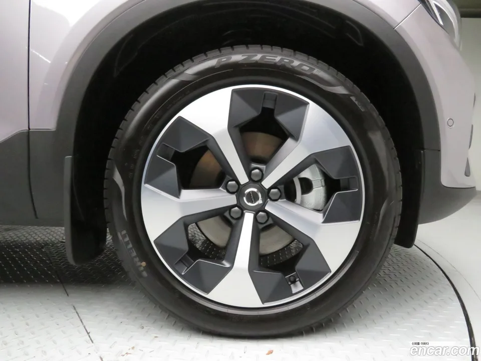 Volvo XC40 B4 2026 — thumbnail 5