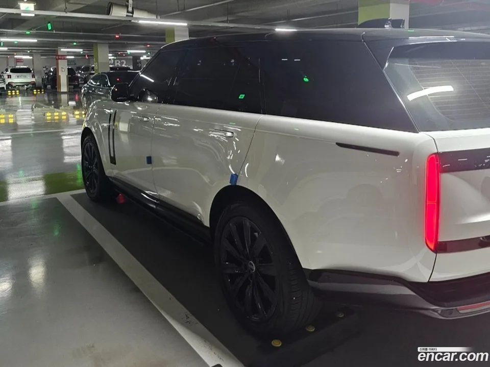 Land Rover Range Rover P530 AB LWB 2023 — thumbnail 2