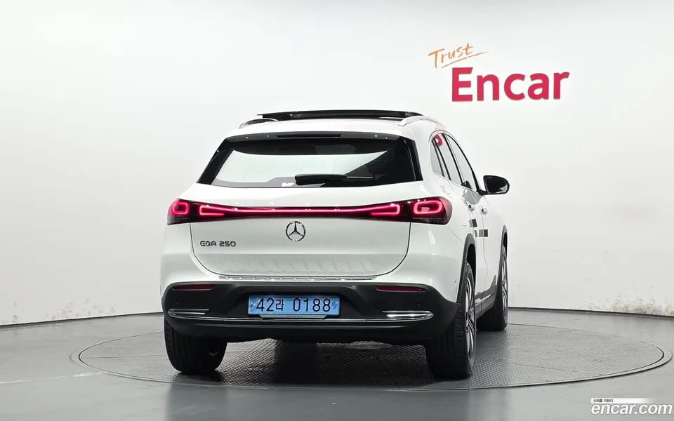 Mercedes-Benz EQA EQA250 2023 — thumbnail 4