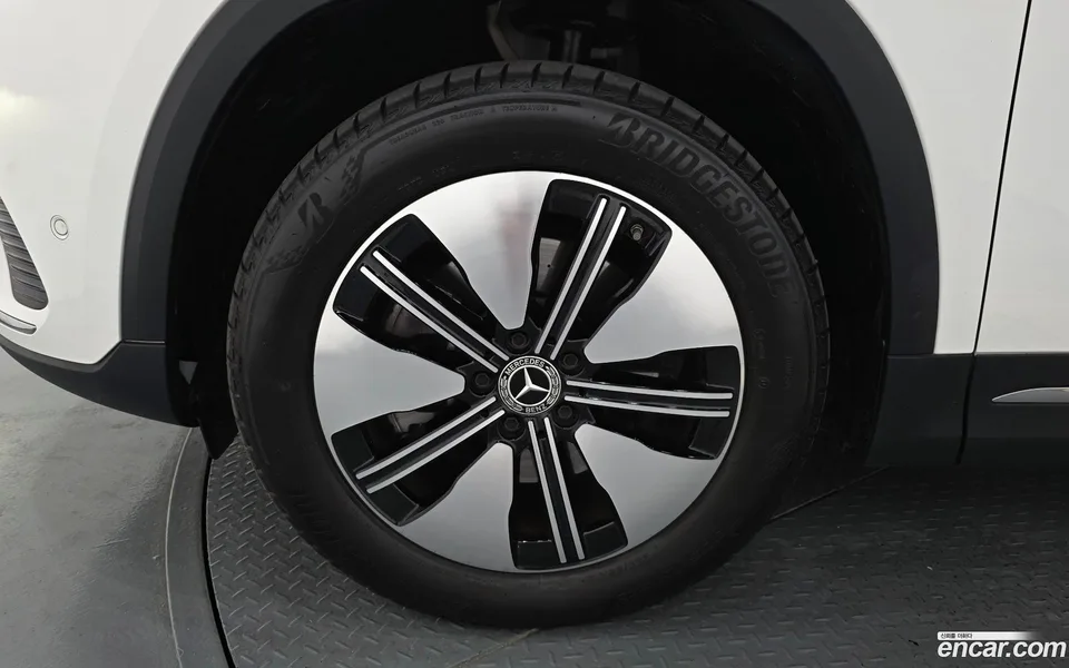 Mercedes-Benz EQA EQA250 2023 — thumbnail 5