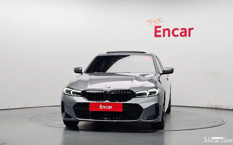 BMW 3 Series 320i M 2024 — thumbnail 3