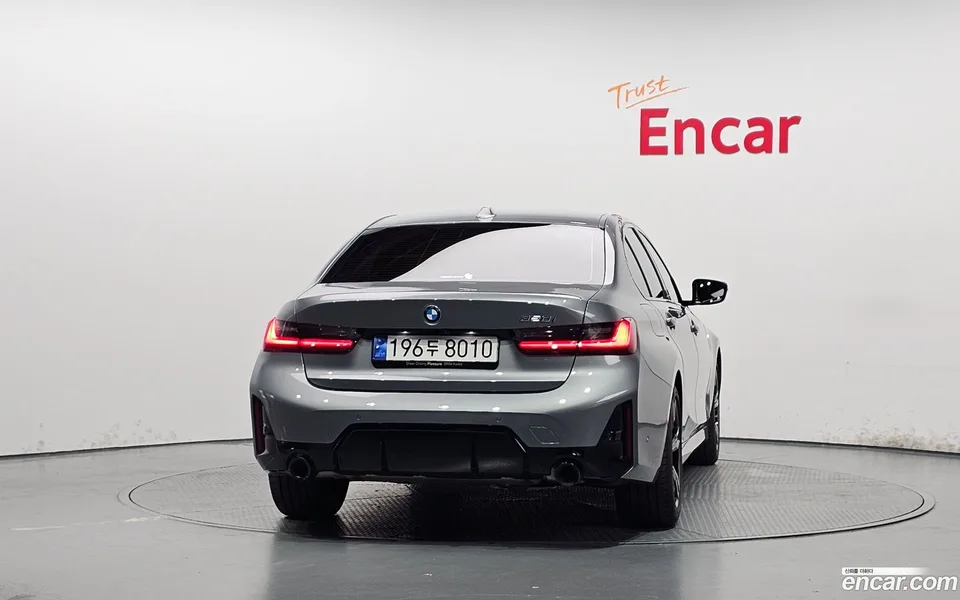 BMW 3 Series 320i M 2024 — thumbnail 4