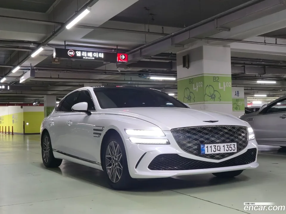Genesis G80 2.5 2WD 2025 — photo 1, buy with delivery to Moscow