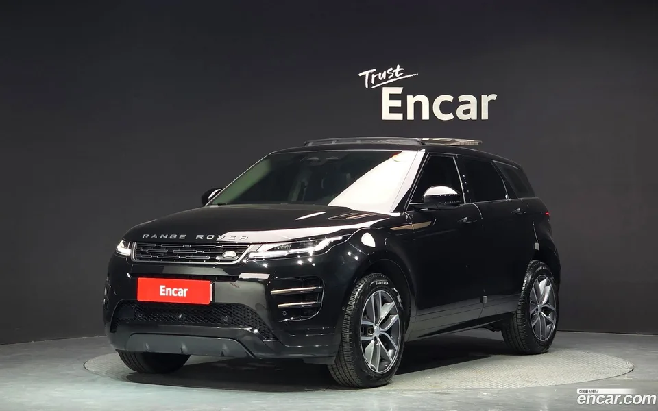 Land Rover Range Rover Evoque P250 SE 2024 — photo 1, buy with delivery to Moscow