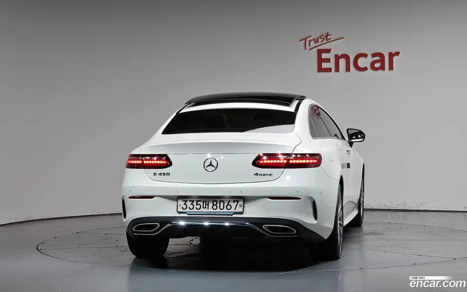 Mercedes-Benz E-Class E450 4MATIC 2023 — thumbnail 4
