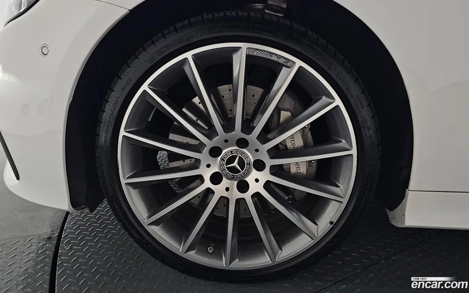 Mercedes-Benz E-Class E450 4MATIC 2023 — thumbnail 5