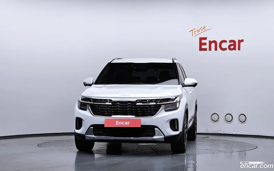 Kia Seltos 2.0 2WD 2023 — thumbnail 3