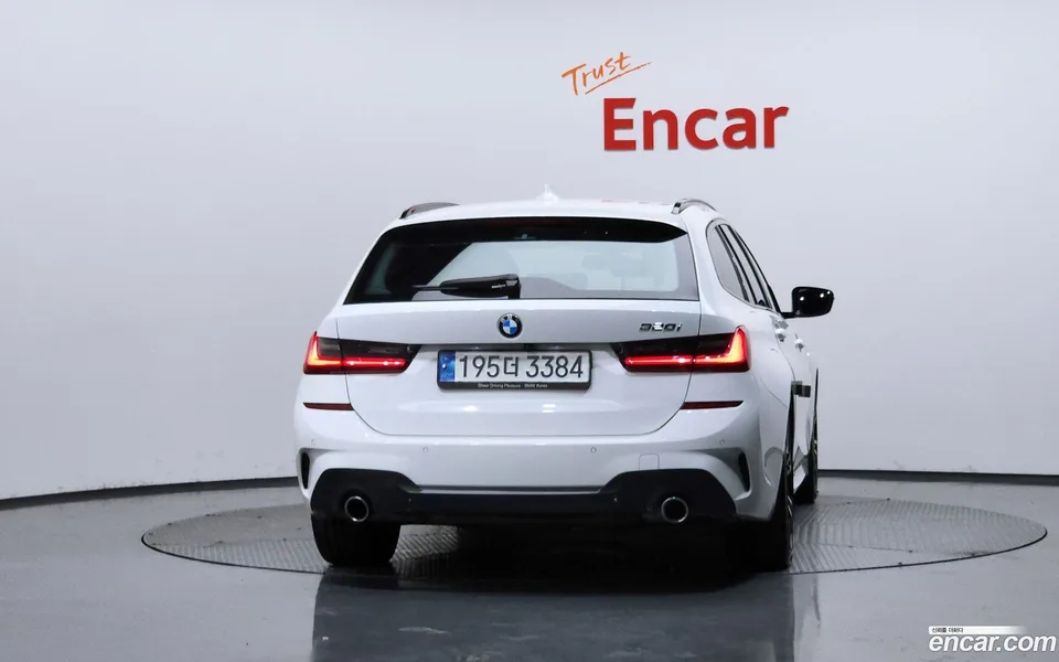 BMW 3 Series 320i M 2022 — thumbnail 4