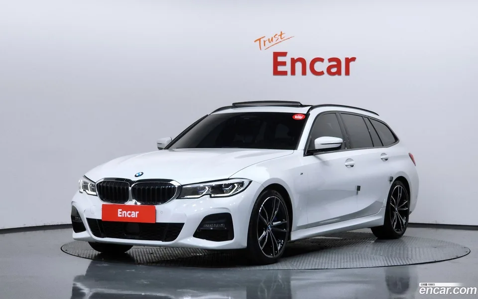 BMW 3 Series 320i M 2022 — photo 1, buy with delivery to Moscow