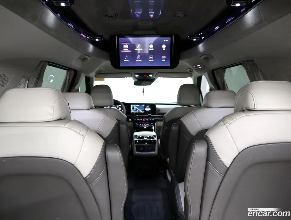 Kia Carnival 9 2022 — thumbnail 2
