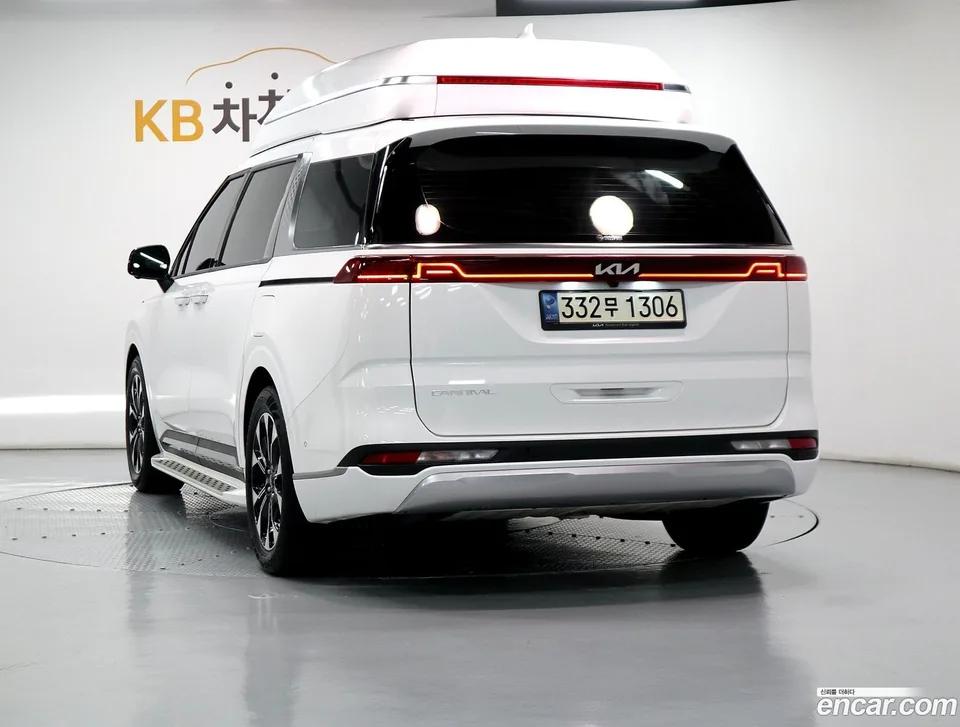 Kia Carnival 9 2022 — thumbnail 4