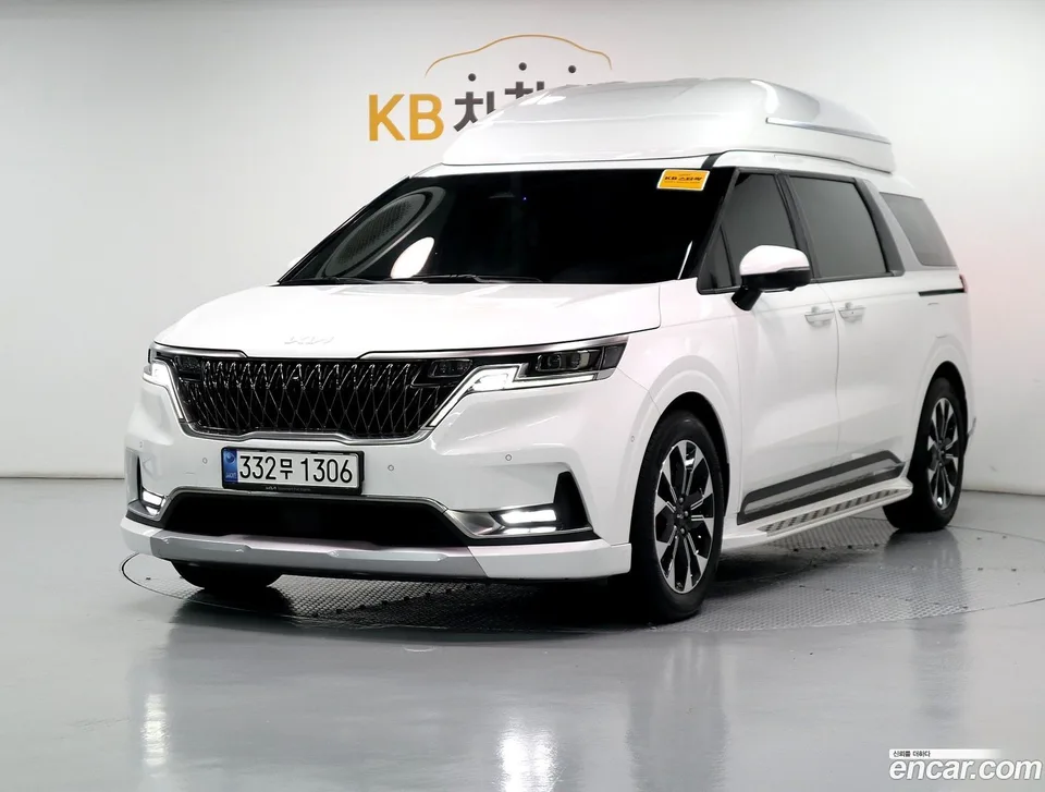 Kia Carnival 9 2022 — photo 1, buy with delivery to Moscow