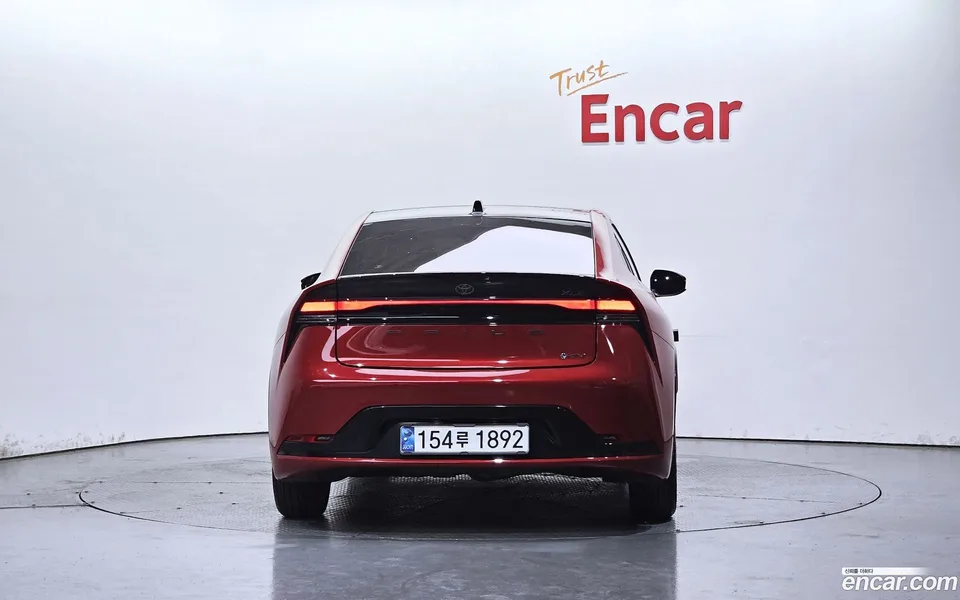 Toyota Prius 2.0 XLE 2024 — thumbnail 4