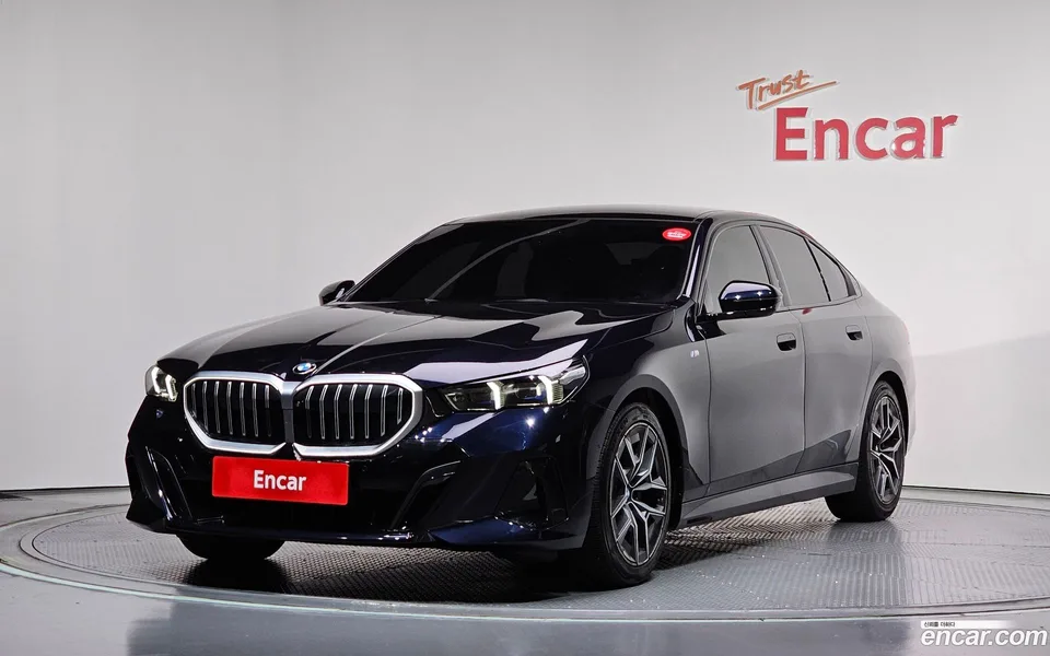 BMW 5 Series 523d M 2024 — photo 1, buy with delivery to Moscow