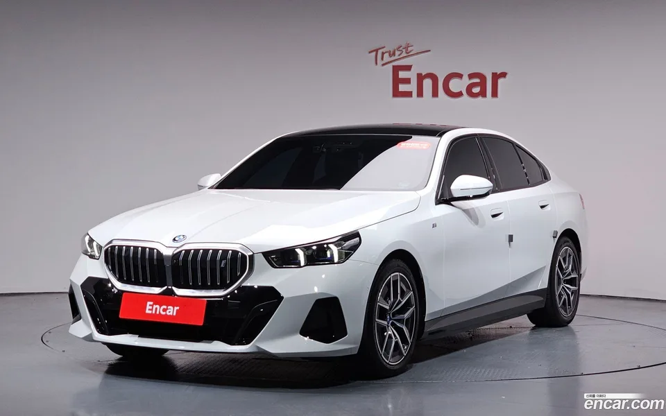 BMW i5 eDrive 40 M 2025 — photo 1, buy with delivery to Moscow