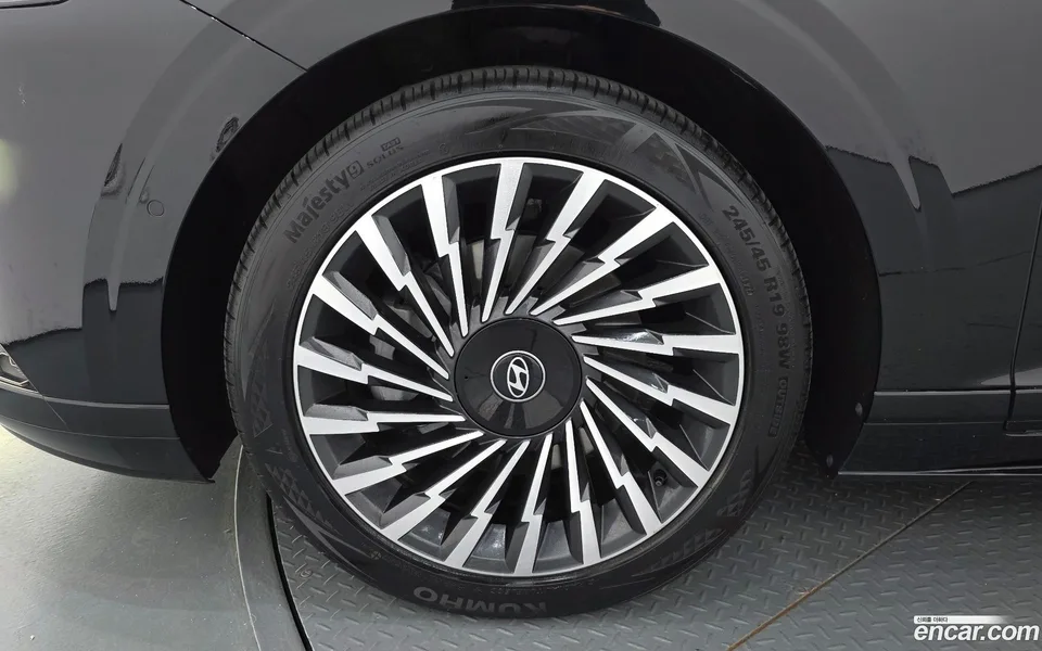 Hyundai Grandeur 2.5 2WD 2024 — thumbnail 2