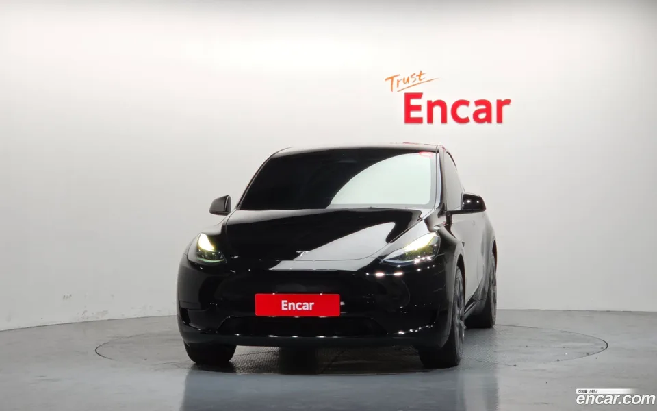 Tesla Model Y RWD 2024 — thumbnail 3
