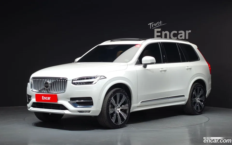 Volvo XC90 B6 2025 — photo 1, buy with delivery to Moscow