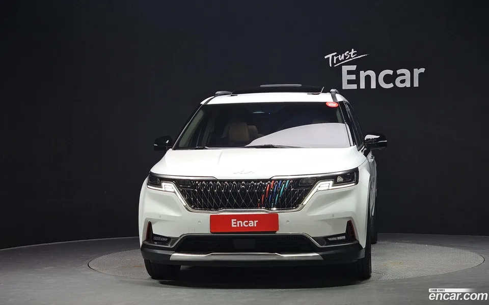 Kia Carnival 9 2023 — thumbnail 3