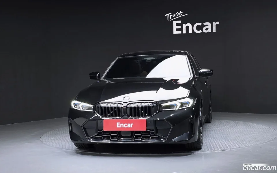 BMW 3 Series 320i M 2024 — thumbnail 3