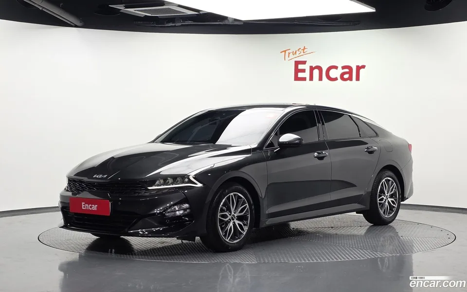 Kia K5 2.0 2022 — photo 1, buy with delivery to Moscow