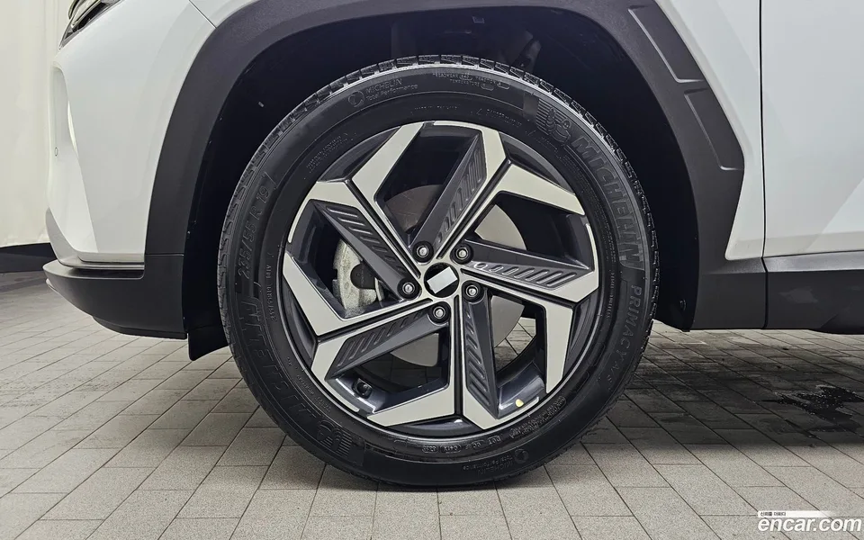 Hyundai Tucson 1.6 2WD 2023 — thumbnail 2