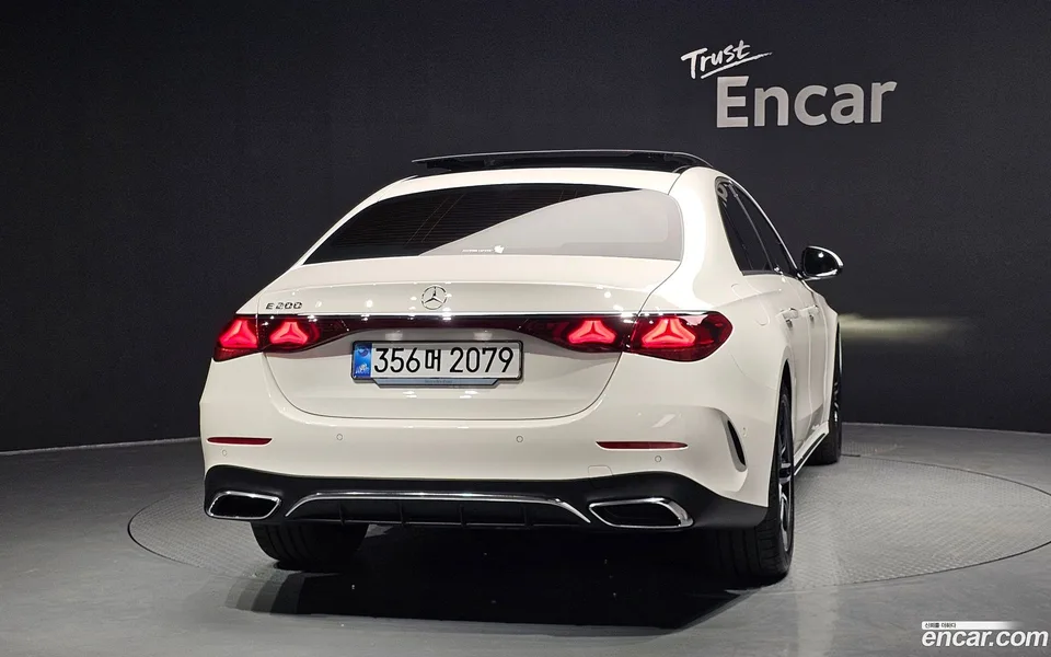 Mercedes-Benz E-Class E200 AMG Line 2025 — миниатюра 4