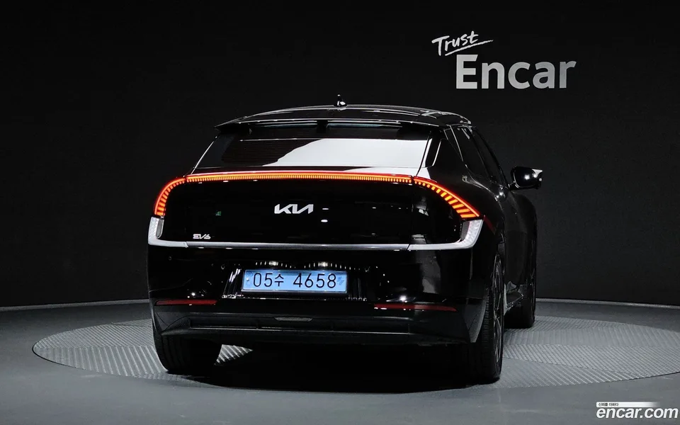 Kia EV6 2023 — thumbnail 4