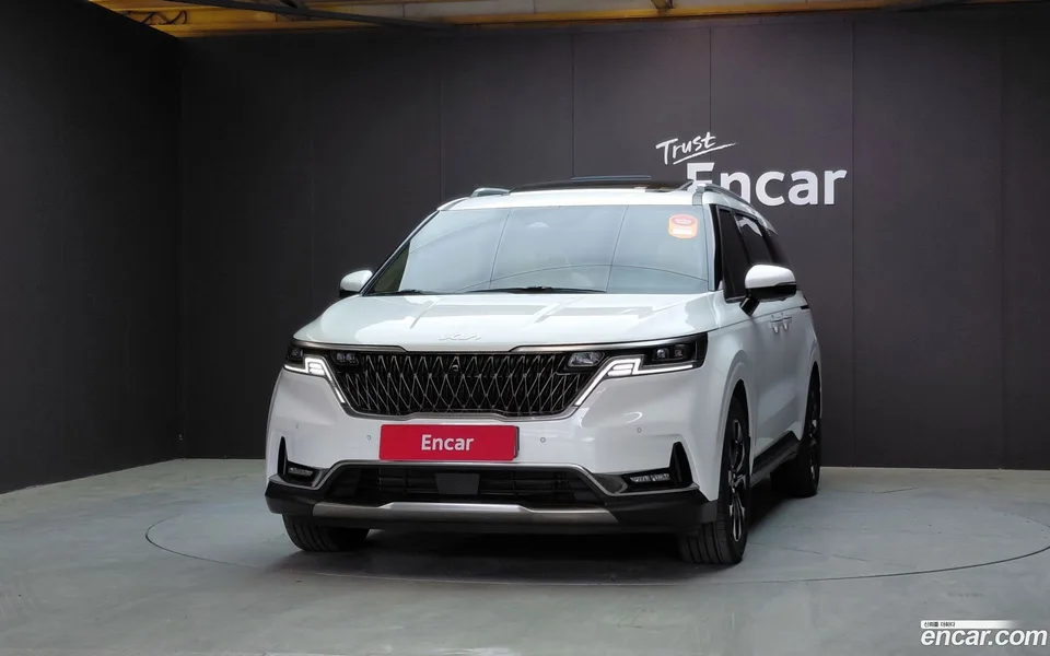 Kia Carnival 9 2023 — thumbnail 3