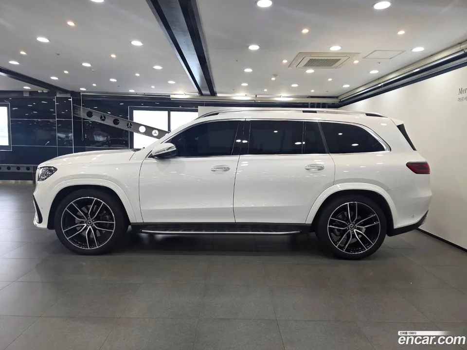 Mercedes-Benz GLS-Class GLS580 4MATIC 2024 — миниатюра 3