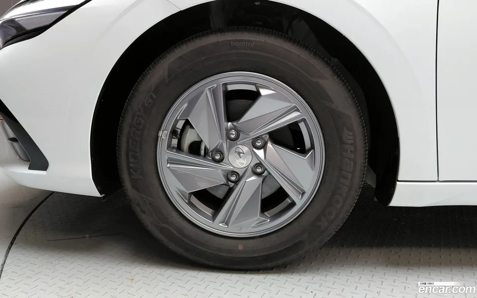 Hyundai Avante CN7 1.6 2024 — thumbnail 2