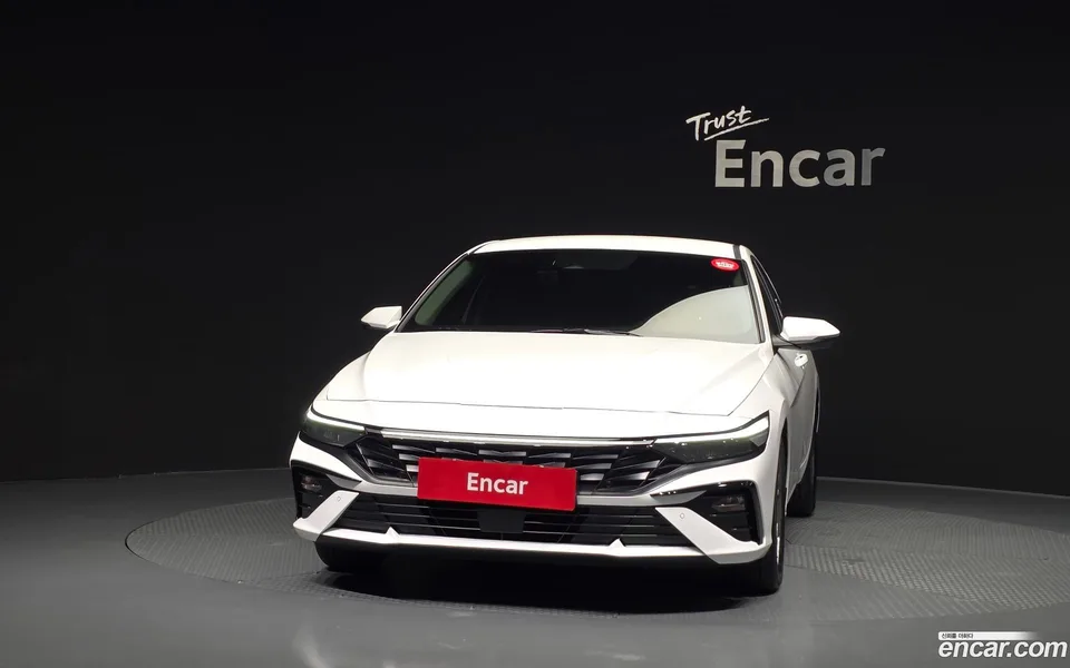 Hyundai Avante CN7 1.6 2025 — thumbnail 3