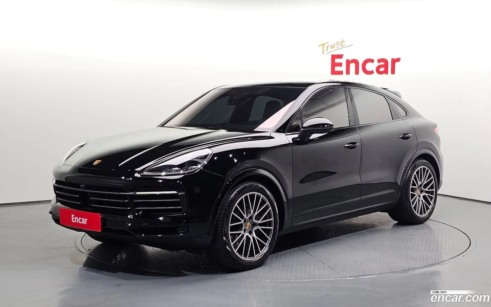 Porsche Cayenne 3.0 2022 — photo 1, buy with delivery to Moscow