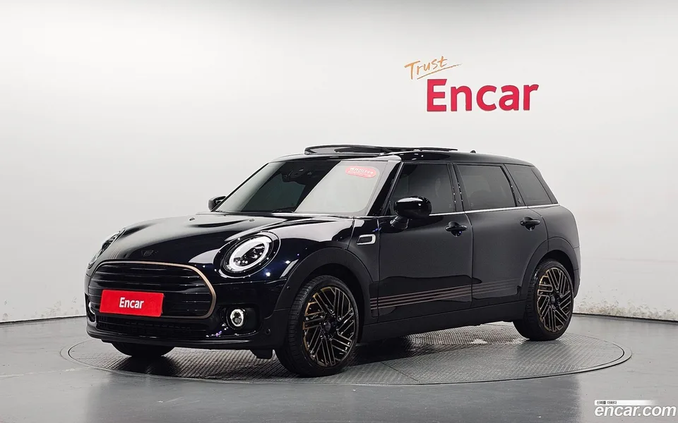 MINI Cooper Clubman 2024 — photo 1, buy with delivery to Moscow