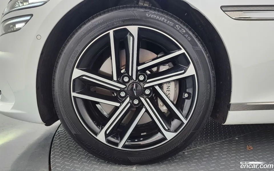 Genesis G80 2.5 AWD 2024 — thumbnail 2