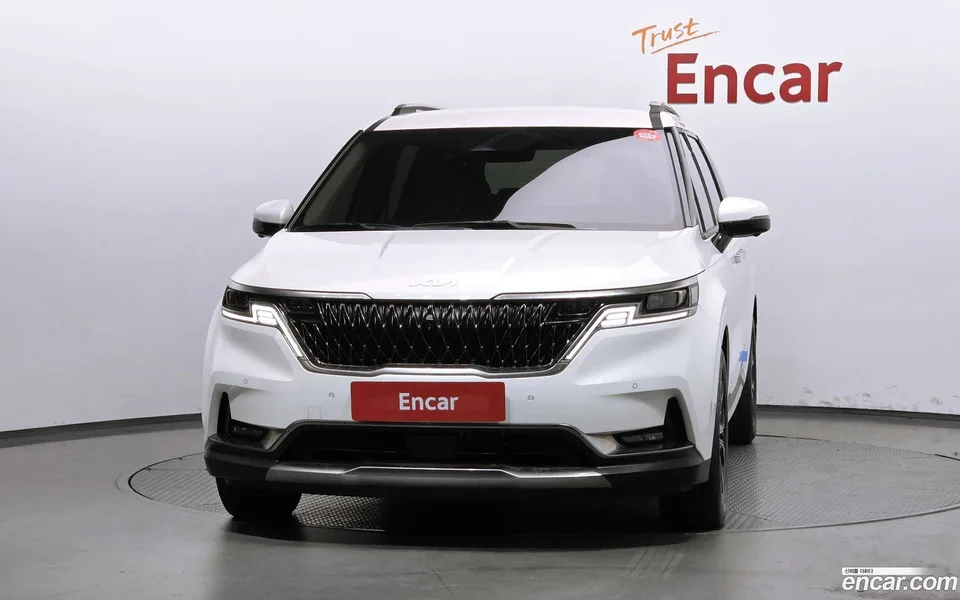 Kia Carnival 9 2023 — thumbnail 3