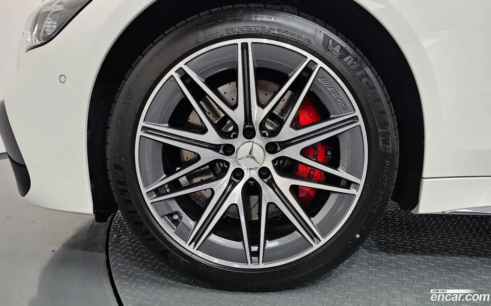 Mercedes-Benz AMG GT 4 43 4MATIC+ 2024 — миниатюра 5