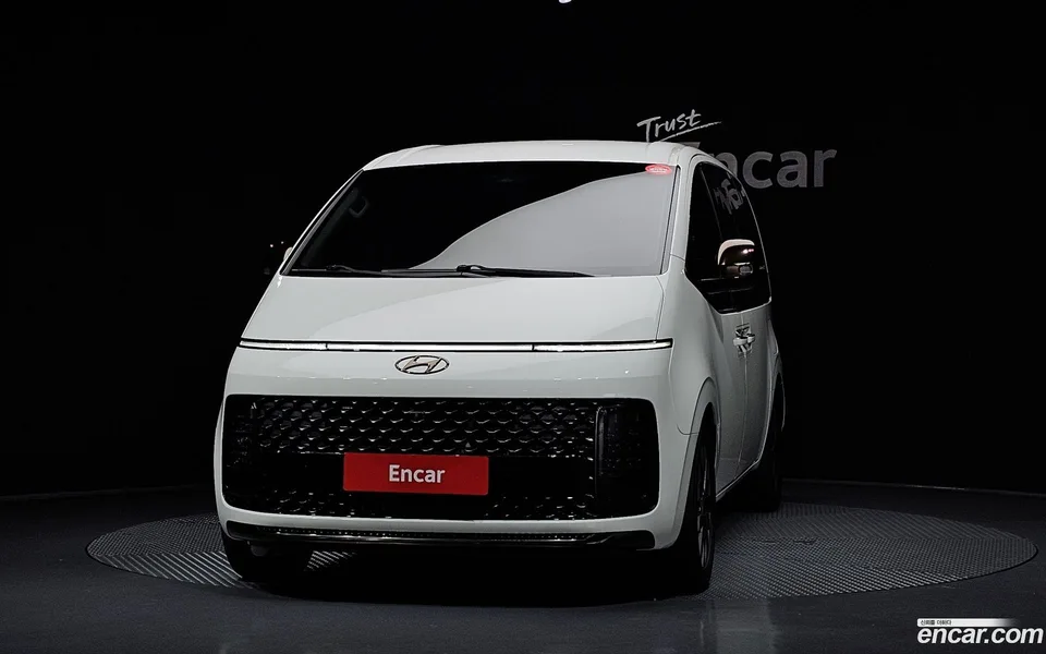 Hyundai Staria 9 2022 — thumbnail 3