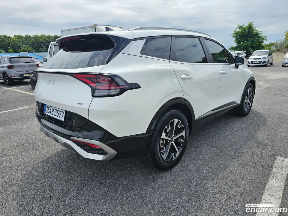 Kia Sportage Hybrid 2WD 2023 — thumbnail 2