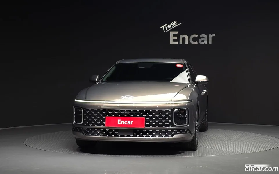 Hyundai Grandeur Hybrid 2023 — thumbnail 3