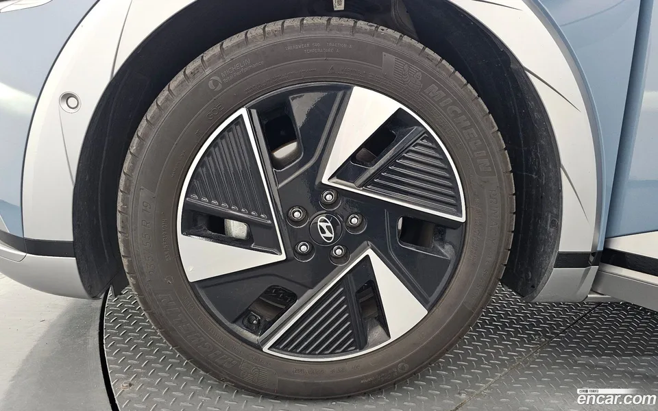 Hyundai Ioniq 5 2024 — thumbnail 5