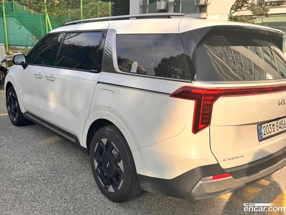 Kia Carnival HEV 9 2025 — thumbnail 4