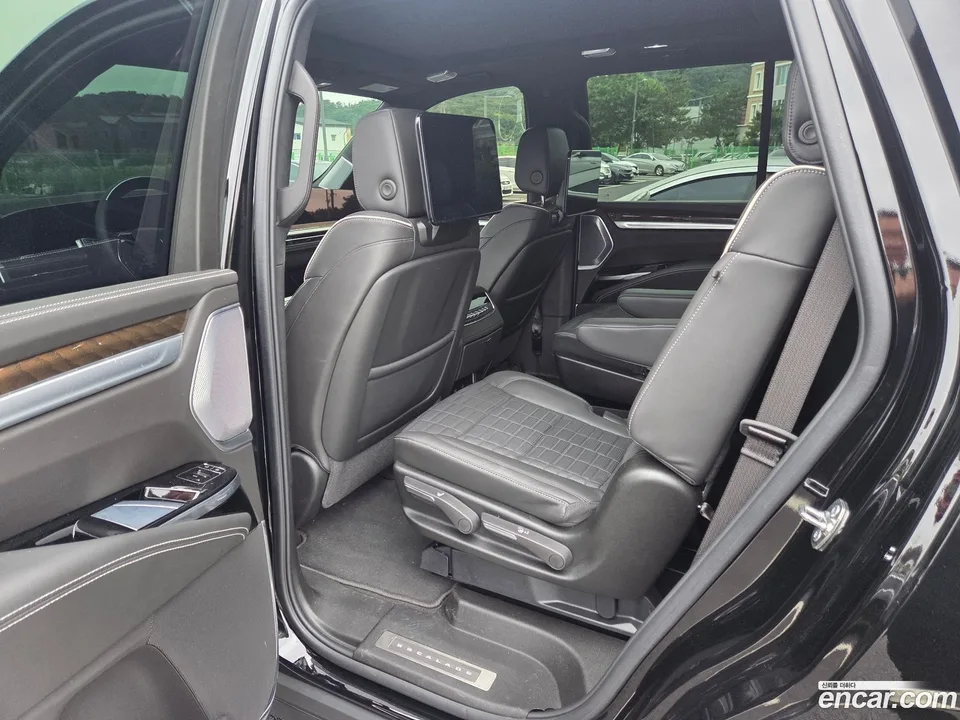 Cadillac Escalade 6.2 2025 — thumbnail 2