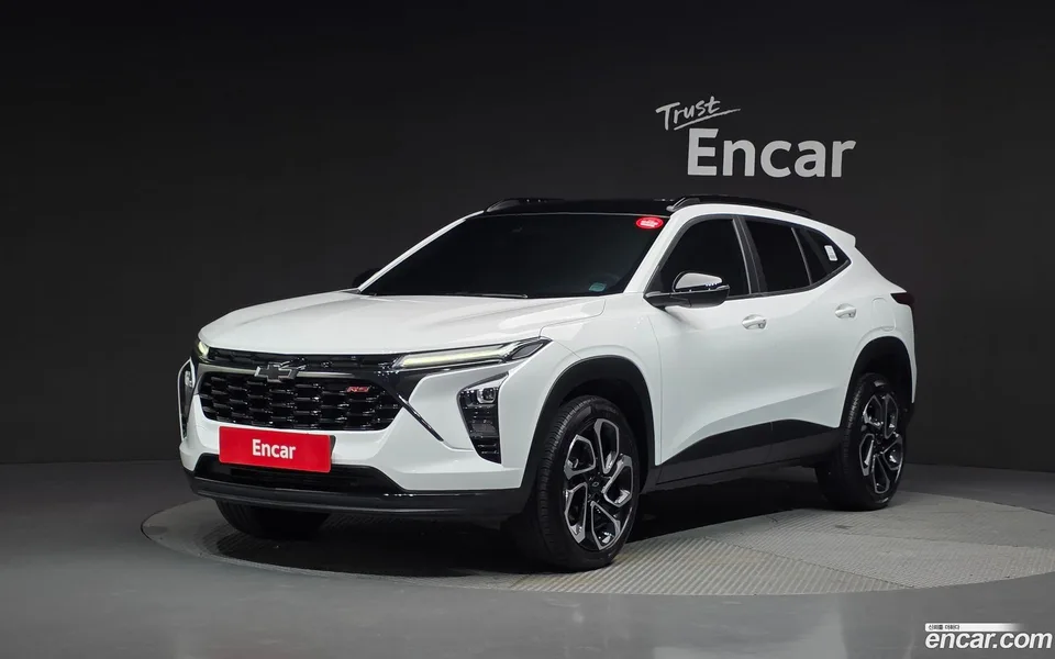 Chevrolet Trax Crossover 1.2 RS 2023 — photo 1, buy with delivery to Moscow