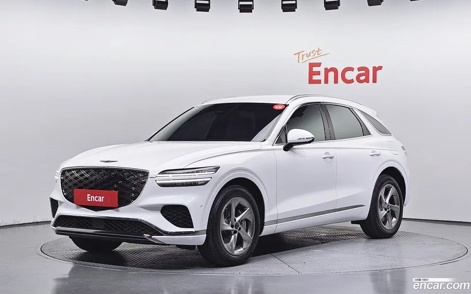 Genesis GV70 2.5T 2WD 2025 — photo 1, buy with delivery to Moscow